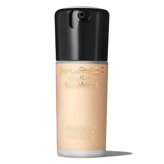 M・A・C STUDIO RADIANCE SERUM-POWERED FOUNDATION