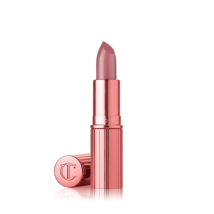 Charlotte Tilbury K.i.s.s.i.n.g. at Paris