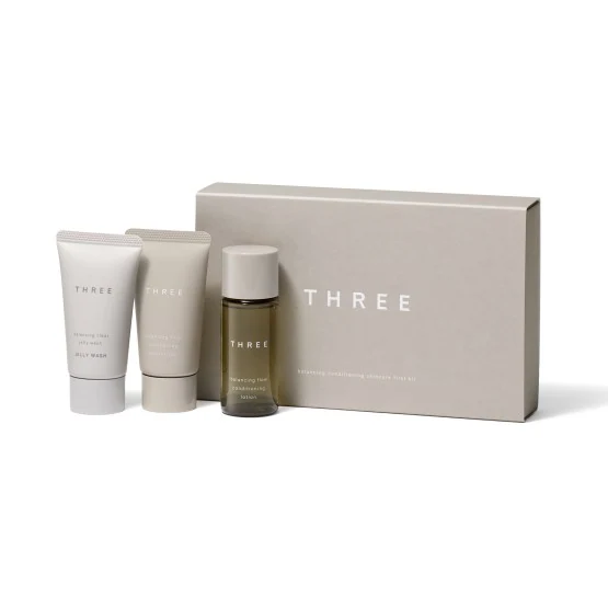 THREE THREE Balancing Conditioning Skincare First Kit