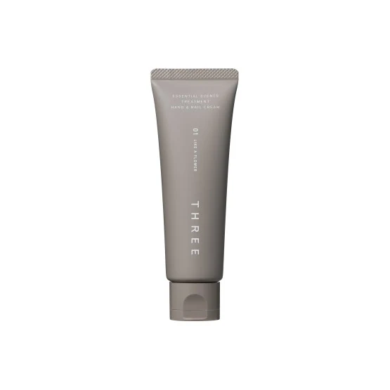 THREE THREE Essential Scents Treatment Hand & Nail Cream 00