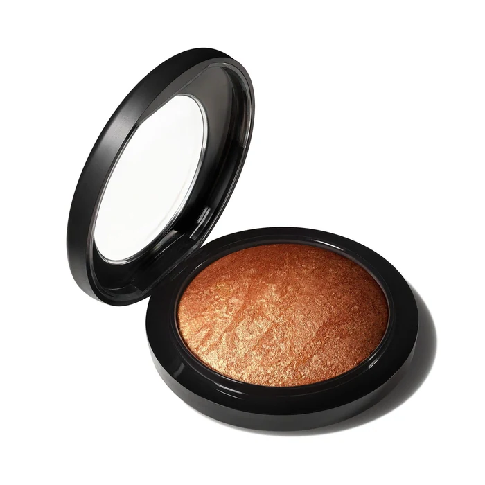 M·A·C Mineralize Skinfinish Natural