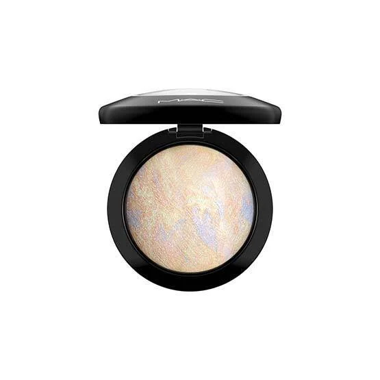 M・A・C MINERALIZE SKINFINISH