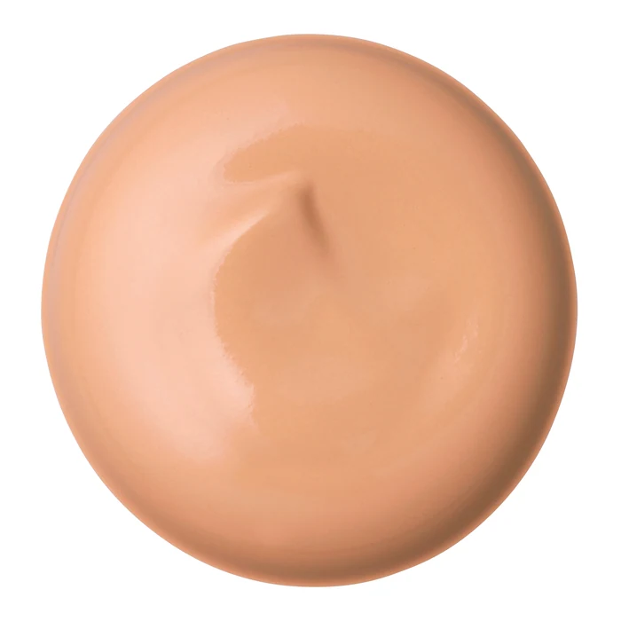 Clé De Peau Radiant Cream Foundation at Paris