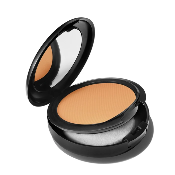 M·A·C Studio Fix Powder Plus Foundation at Paris