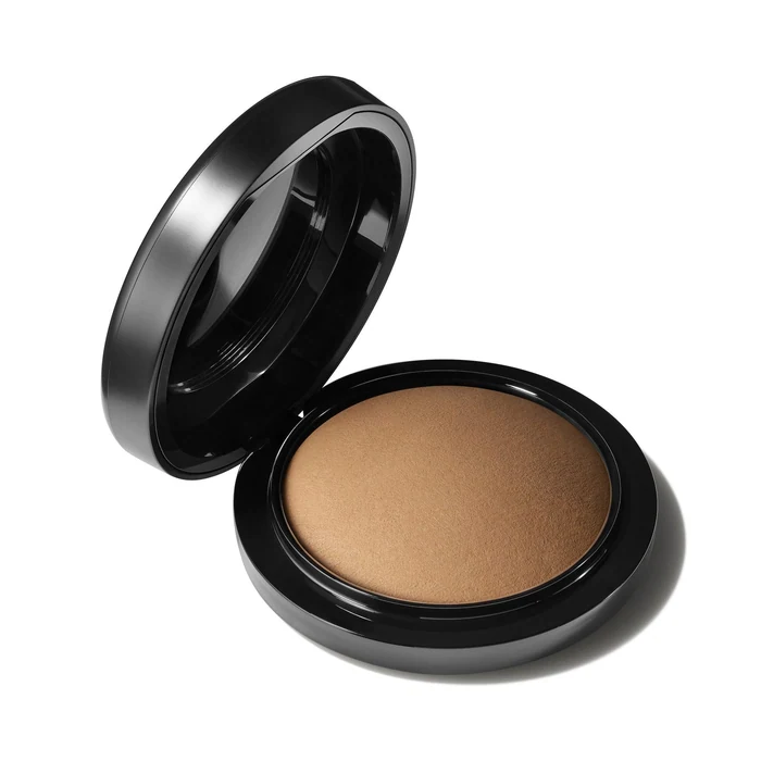 M·A·C Mineralize Skinfinish Natural